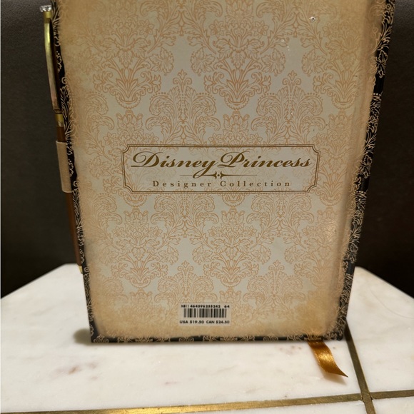 Disney Princess Designer Collection notebook - Picture 2 of 3